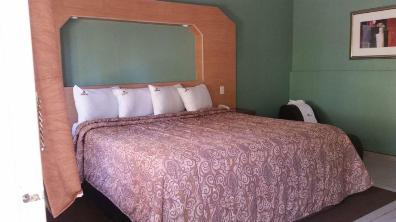 Hotel Azteca Inn Ensenada Dış mekan fotoğraf